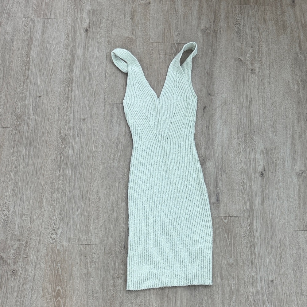 Chic Backless Cream Knit Dress